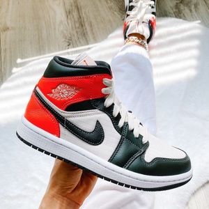 Nike air jordan 1 mid sneakers
